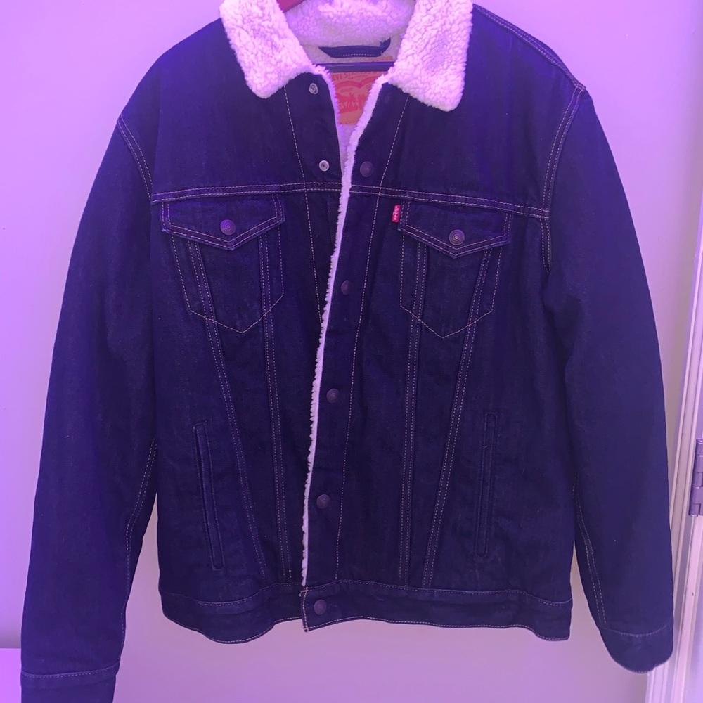 MENS BRAND NEW LEVIS jean jacket
